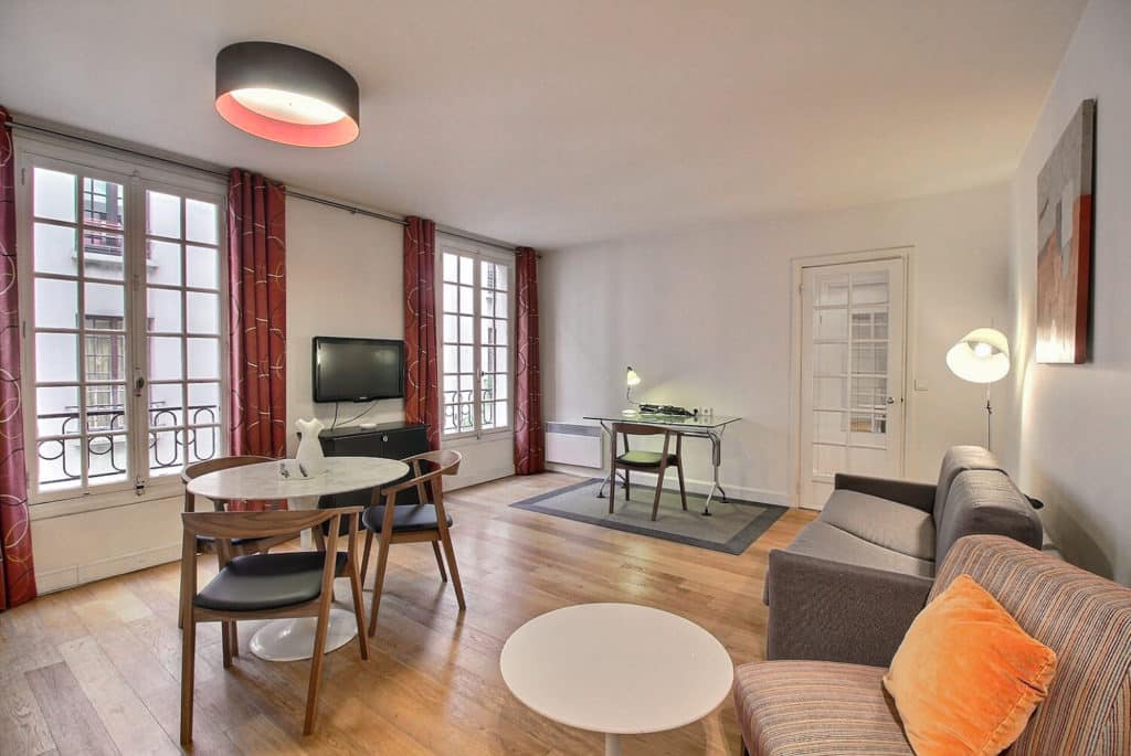 Furnished apartment - 2 rooms - 42 sqm - Invalides - 75007 Paris - 107404-6