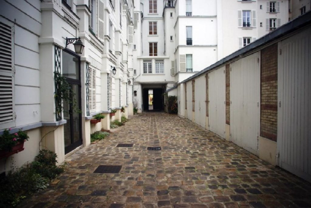 Location Appartement Meublé - 2 pièces - 35 m² - Raspail - Sèvres- Babylone - 75007 Paris - 107368-23