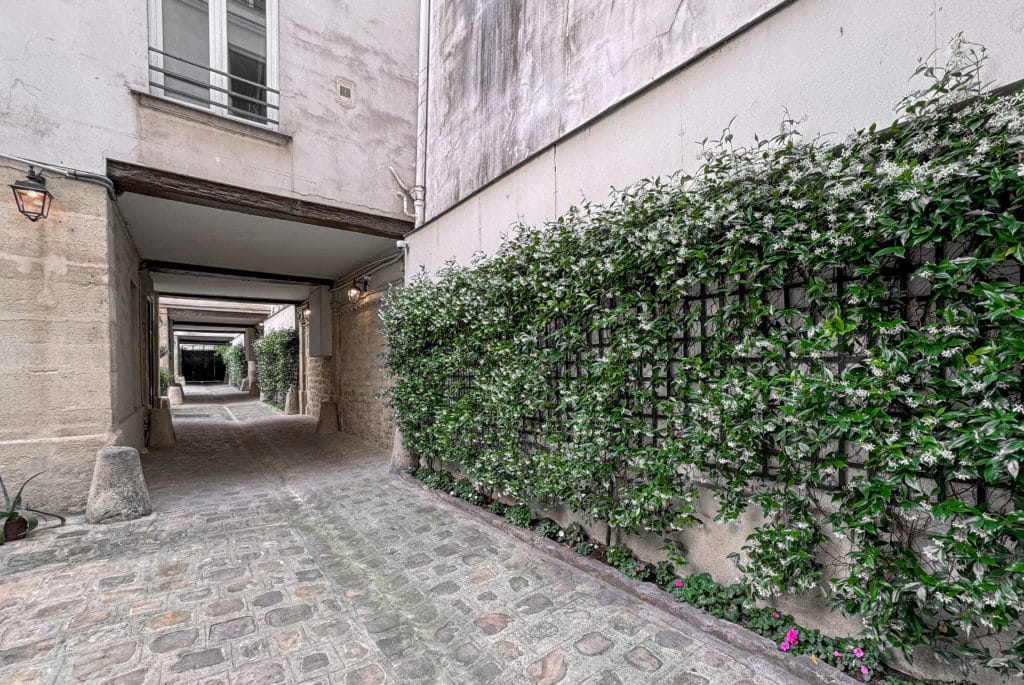 Location Appartement Meublé - 3 pièces - 53 m² - Quartier Latin - Saint Germain de Prés - Odéon - 75006 Paris - 206312-12