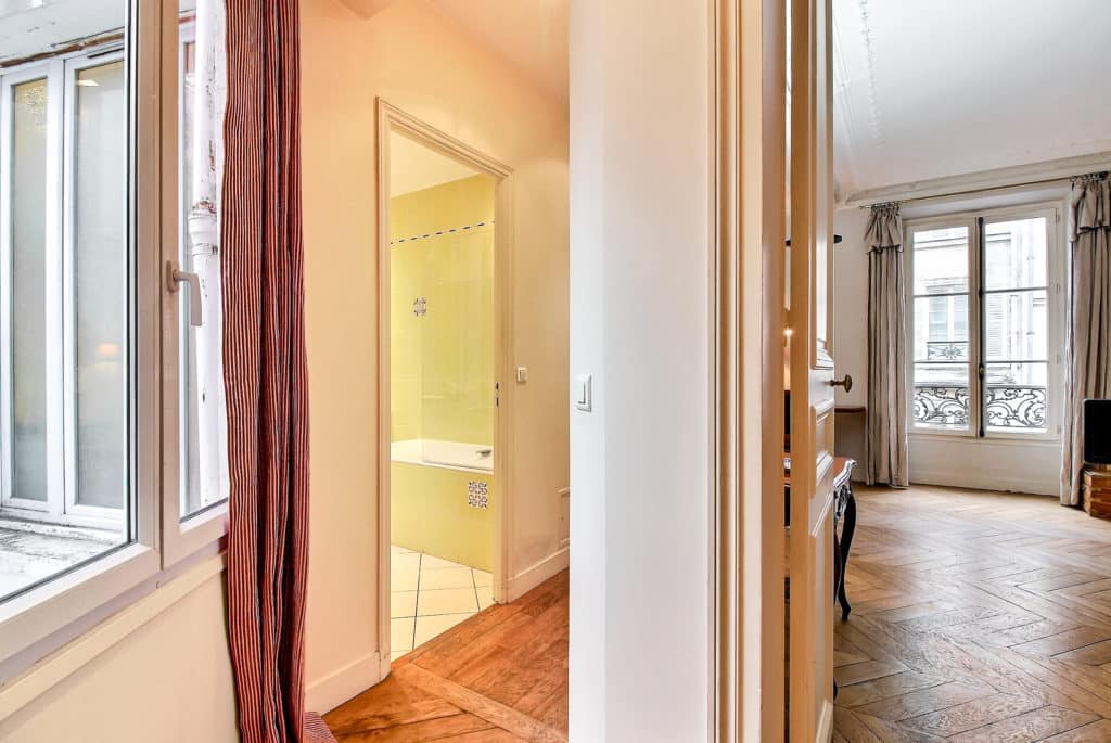 Furnished apartment - 3 rooms - 95 sqm - Martyrs - Saint Georges - Trinité - 75009 Paris - 209290-6