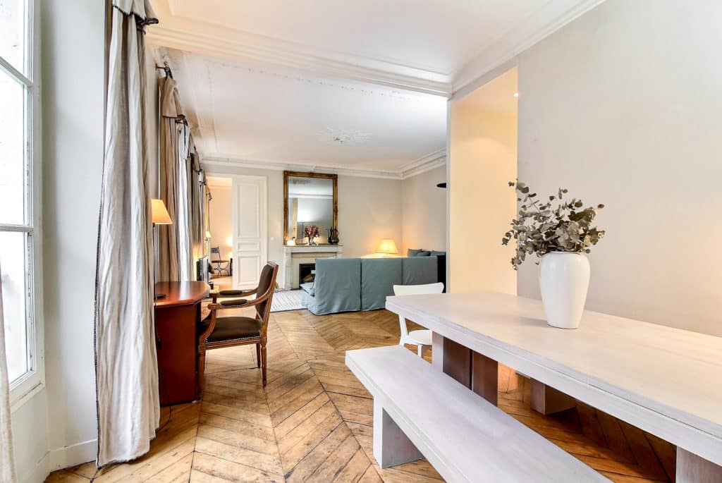 Furnished apartment - 3 rooms - 95 sqm - Martyrs - Saint Georges - Trinité - 75009 Paris - 209290