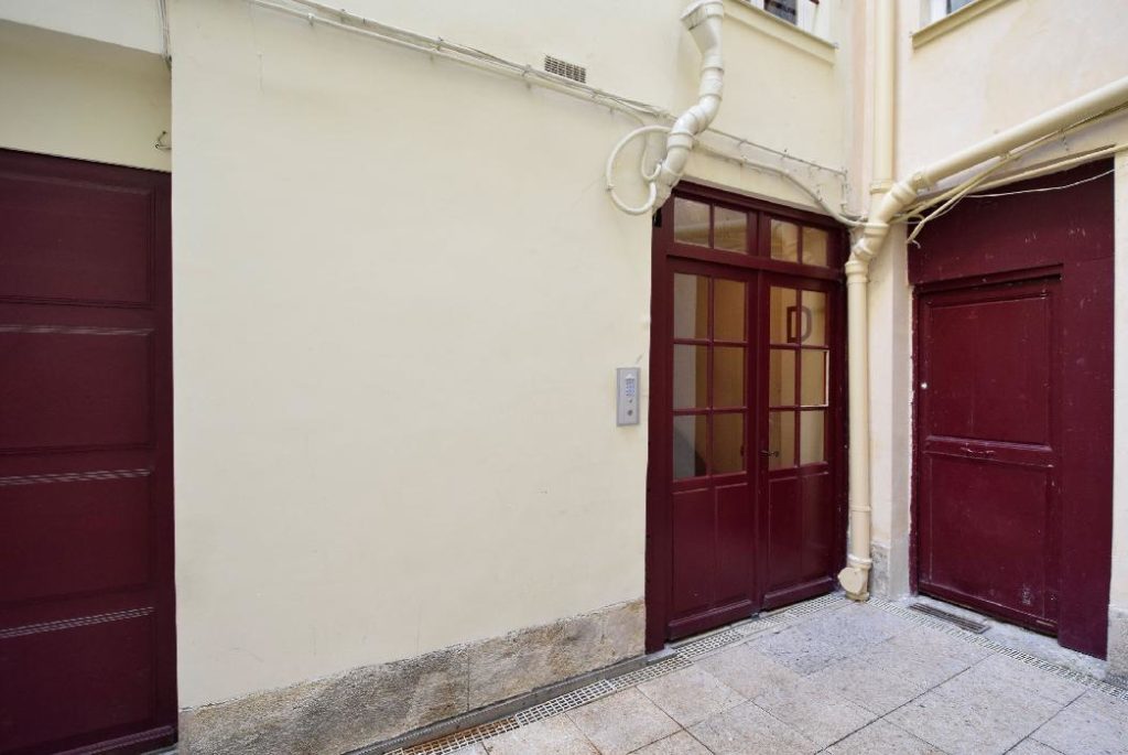 Location Appartement Meublé - 1 pièce - 10 m² - Quartier Latin - Saint Germain de Prés - Odéon - 75006 Paris - S06138-9